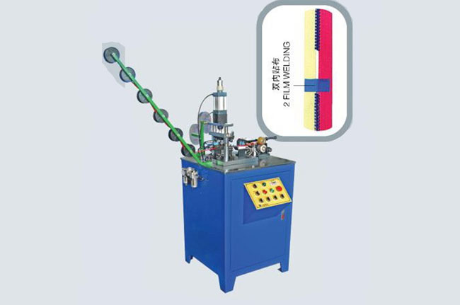 全自動雙內貼布機（TYM-205D）