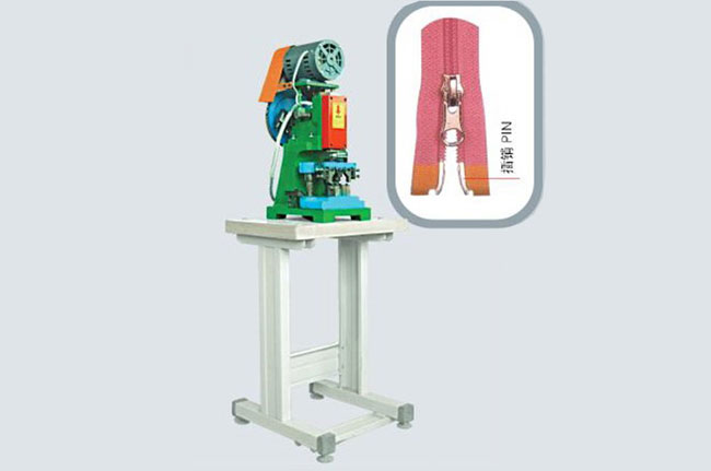 半自動雙開口打側式右插固定機（TYM-219N）