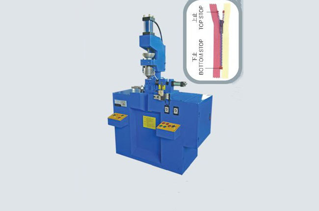 半自動開門式注塑機（TYM-207D）